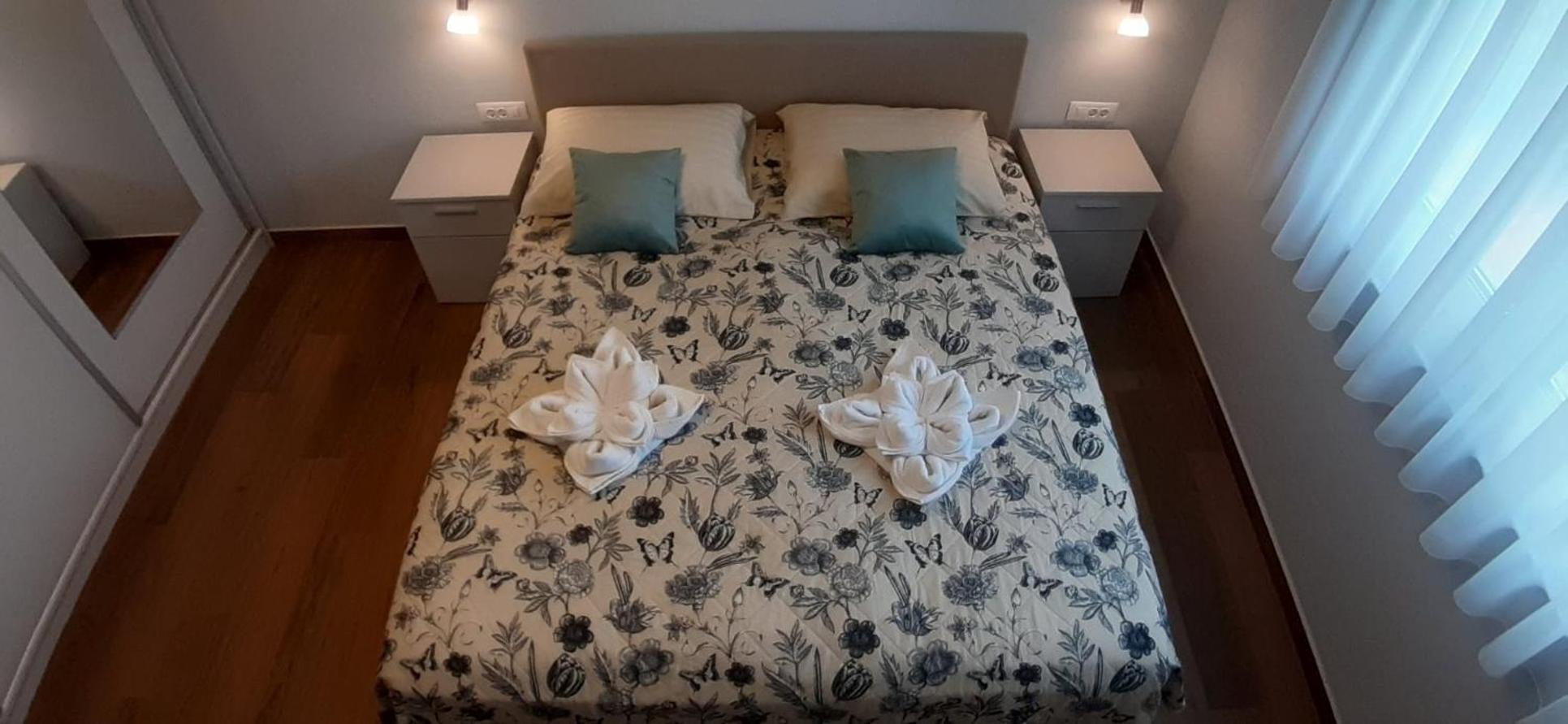 Apartma Valdebek With Pool *
